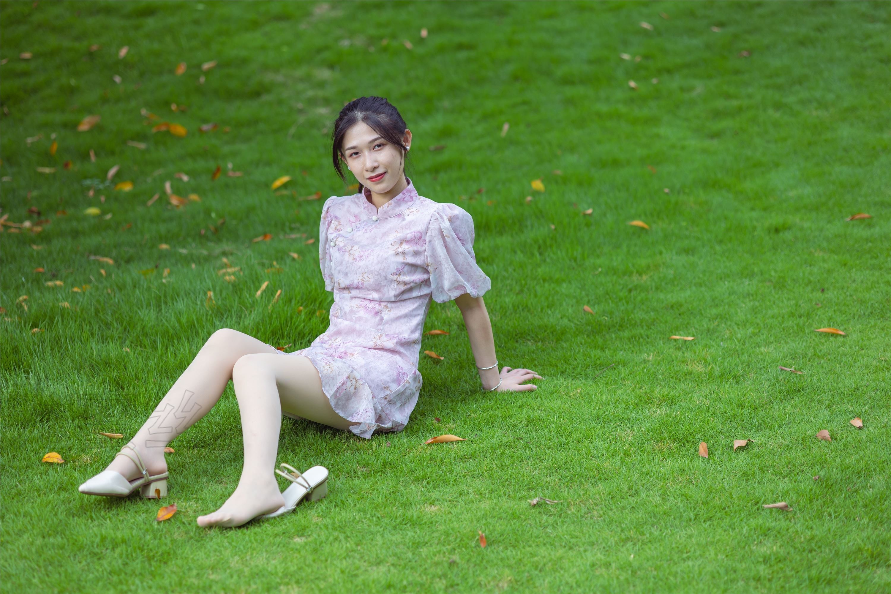 尤蜜丝 穿搭写真 NO.065